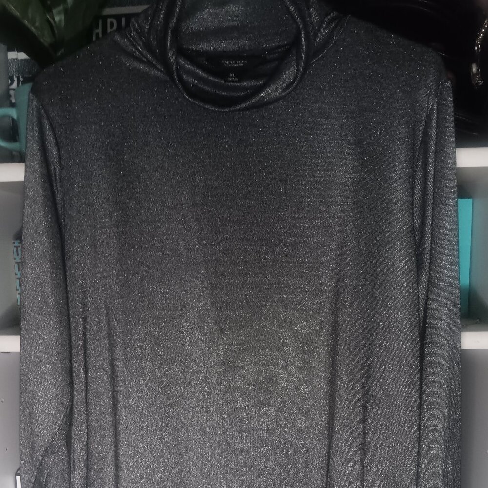 SIMPLY VERA / VERA WANG GRAY&SILVER LONG SLEEVE TURTLE NECK